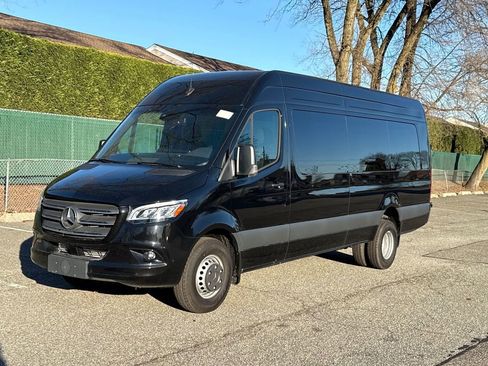 Used 2024 Mercedes-Benz Sprinter 3500 image 1