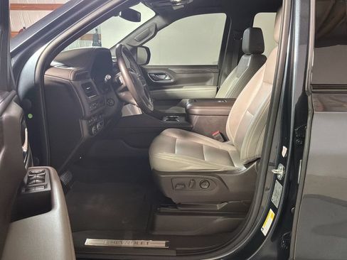 Used 2021 Chevrolet Suburban Z71 w/ Z71 Off-Road Package AWD/4WD image 14