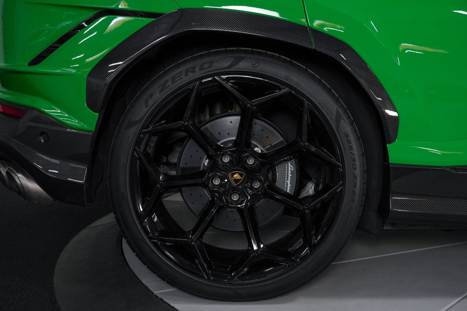 Used 2023 Lamborghini Urus Performante AWD/4WD image 31