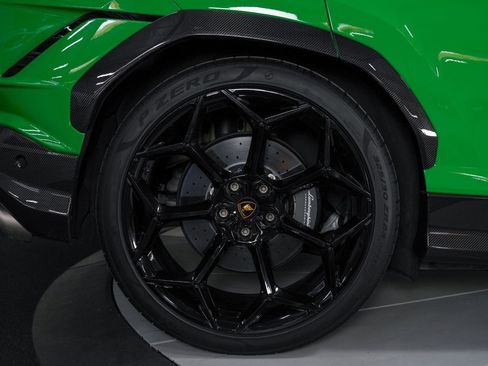 Used 2023 Lamborghini Urus Performante AWD/4WD image 31