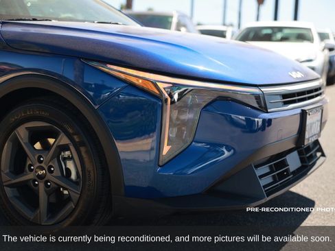 Used 2025 Kia K4 LXS image 7