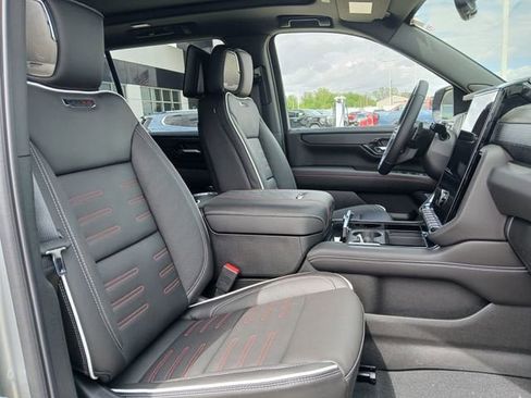 New 2026 GMC Yukon XL AT4 Ultimate AWD/4WD image 16