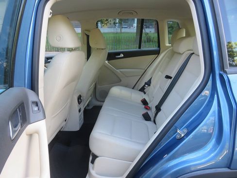 Used 2017 Volkswagen Tiguan S AWD/4WD image 19
