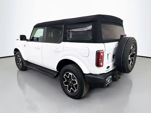 Used 2025 Ford Bronco Outer Banks image 5