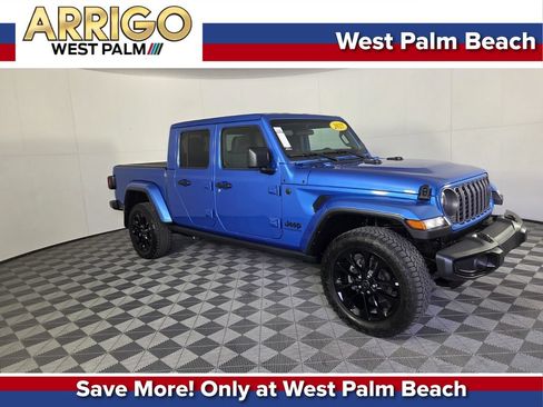 Used 2025 Jeep Gladiator Sport AWD/4WD image 1