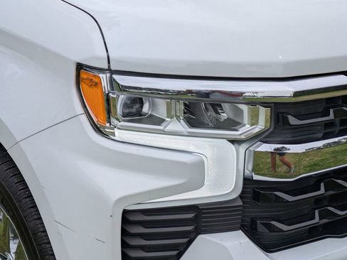 Used 2023 Chevrolet Silverado 1500 LT AWD/4WD image 10