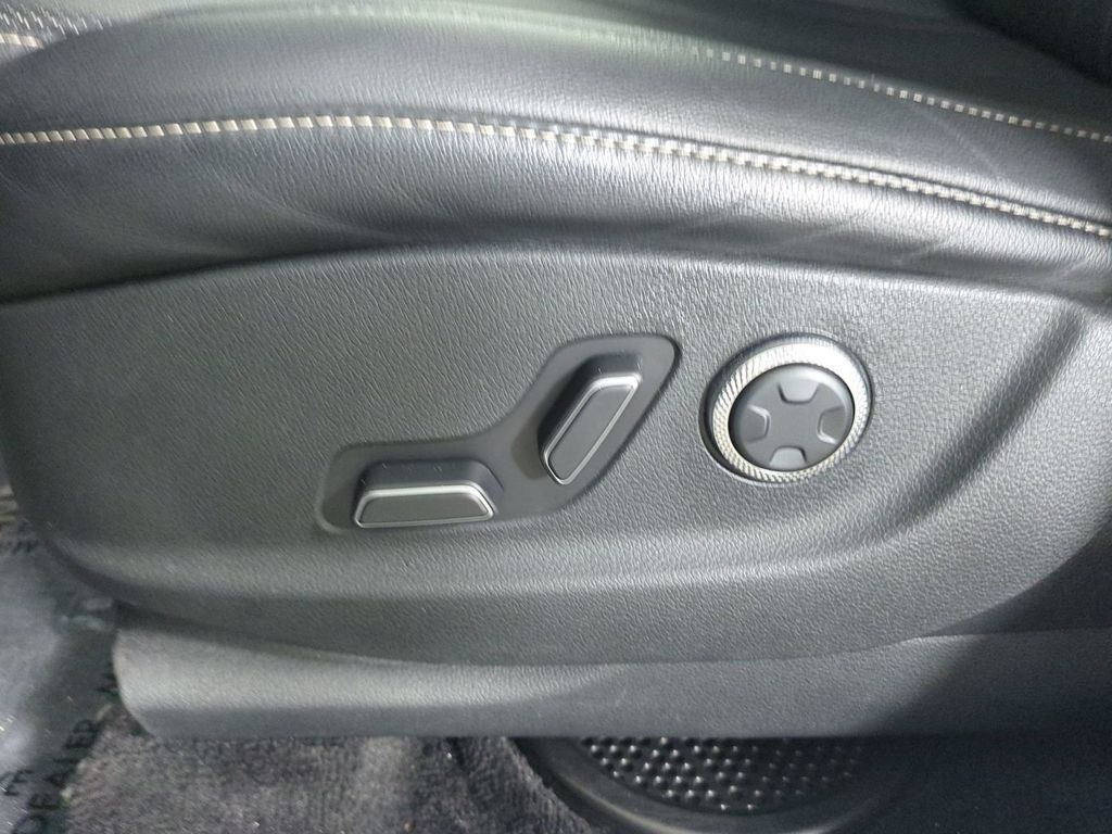 Used 2024 Genesis GV80 3.5T AWD/4WD image 23