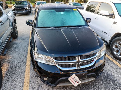 Used 2017 Dodge Journey SXT w/ Premium Group FWD image 5