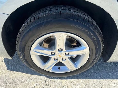 Used 2024 Chevrolet Malibu LT FWD image 23