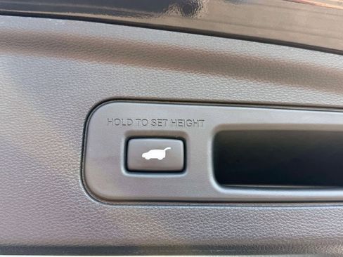 Used 2023 Acura MDX SH-AWD image 9