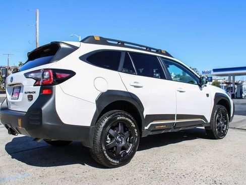 Used 2025 Subaru Outback Wilderness AWD/4WD image 6