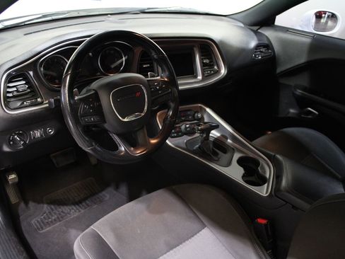 Used 2020 Dodge Challenger R/T RWD image 23