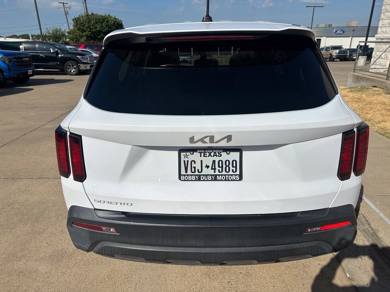 Used 2023 Kia Sorento LX FWD image 9