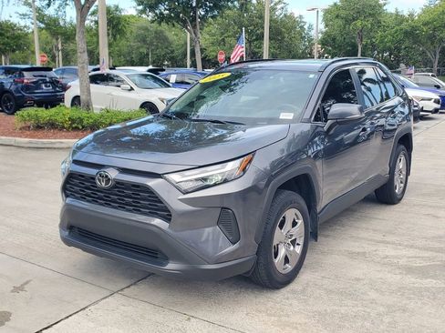 Used 2025 Toyota RAV4 XLE w/ Convenience Package FWD image 3