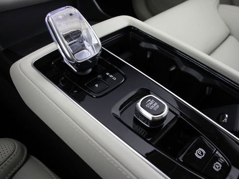 New 2026 Volvo XC90 T8 Ultra w/ Protection Package Premier AWD/4WD image 7