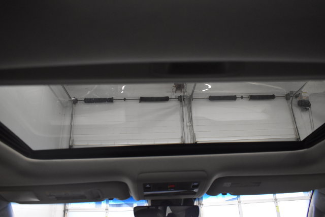 Used 2021 Lexus LX 570 4WD w/ Luxury Package image 24