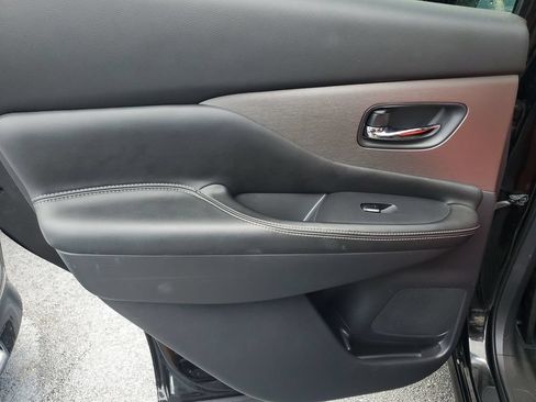 Used 2019 Nissan Murano S AWD/4WD image 11