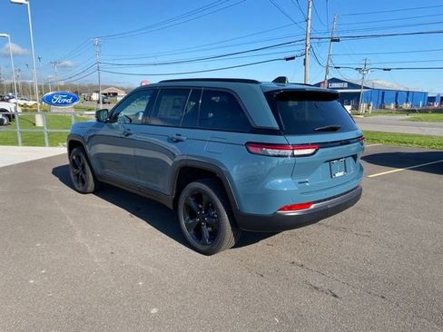New 2026 Jeep Grand Cherokee Limited w/ Limited Altitude Package AWD/4WD image 7