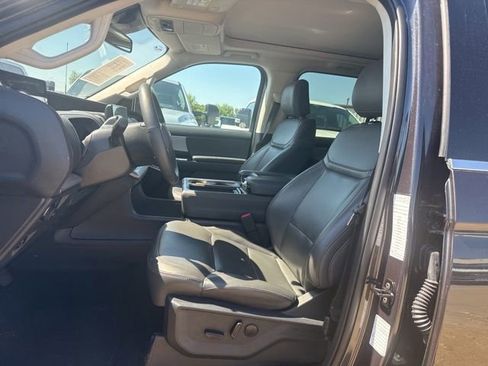Used 2025 Ford Expedition Max Active AWD/4WD image 2
