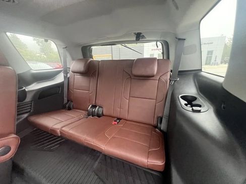 Used 2020 Chevrolet Tahoe Premier w/ Premier Plus Edition image 4