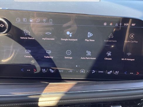 New 2026 Chevrolet Suburban Premier image 23