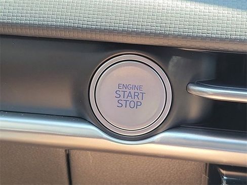 New 2025 Hyundai Santa Cruz SE image 7