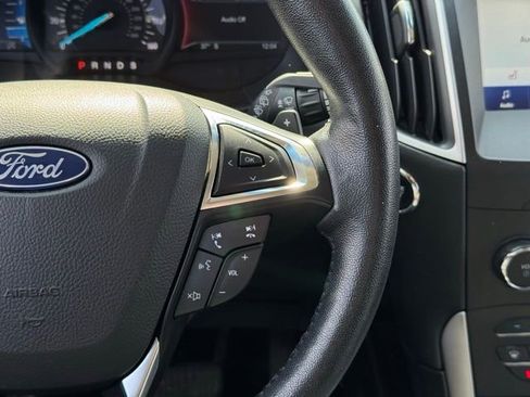 Used 2020 Ford Edge SEL image 25