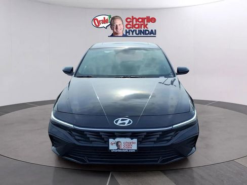 New 2026 Hyundai Elantra SEL Sport Premium FWD image 8
