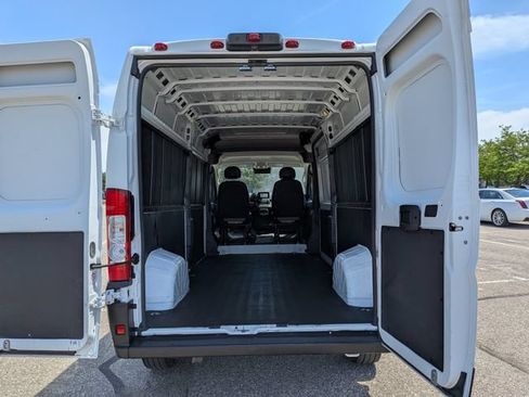 Used 2023 RAM ProMaster 2500 FWD image 10