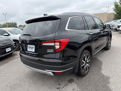 Certified 2022 Honda Pilot Touring image 4