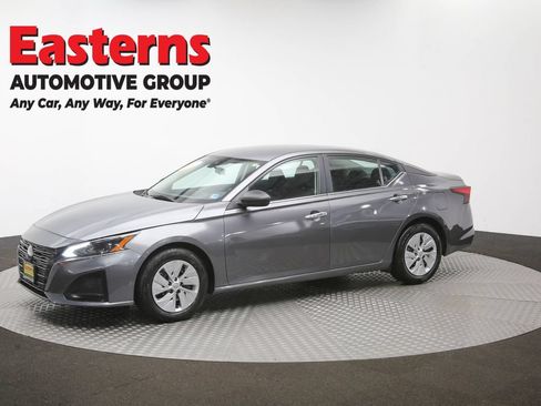 Used 2024 Nissan Altima 2.5 S FWD image 52