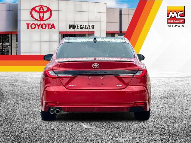 Used 2025 Toyota Camry XSE FWD image 4