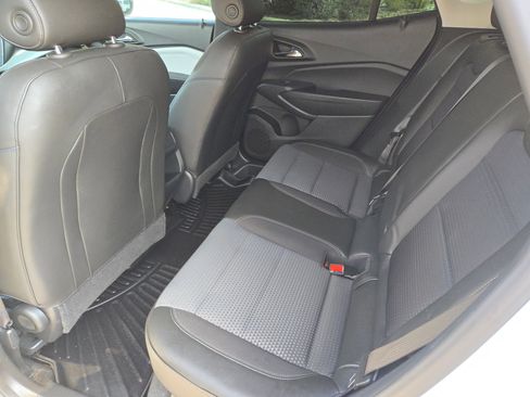 Used 2024 Chevrolet Trax LT w/ Driver Confidence Package image 13