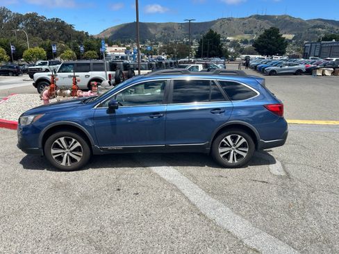 Used 2019 Subaru Outback 2.5i Limited AWD/4WD image 10