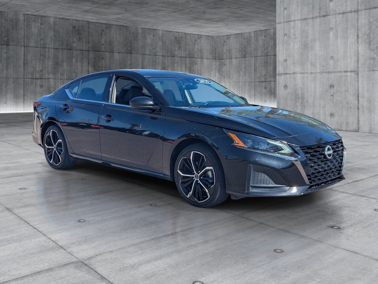 Used 2025 Nissan Altima 2.5 SR FWD image 7