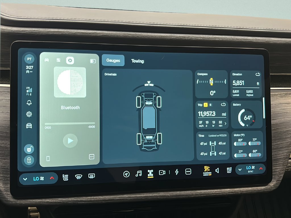 Used 2022 Rivian R1T Adventure AWD/4WD image 27