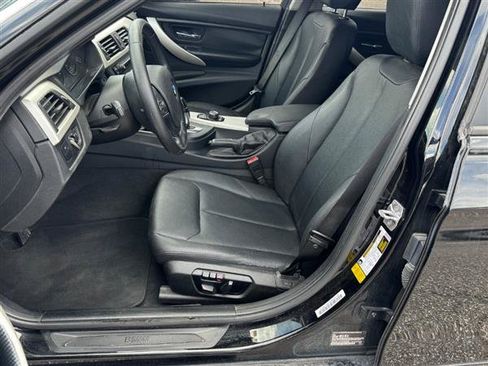 Used 2015 BMW 320i Sedan RWD image 8