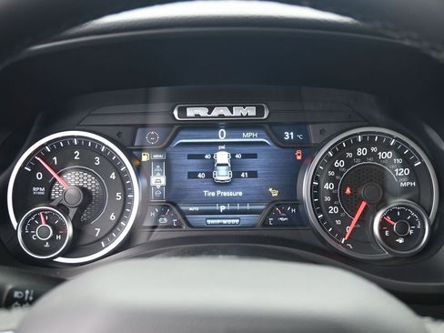 New 2026 RAM 1500 4x4 Crew Cab image 25