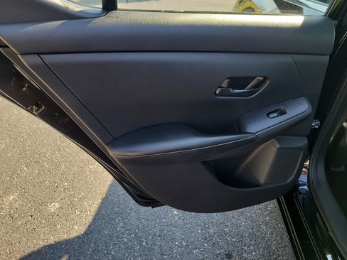 Used 2025 Nissan Sentra S image 11