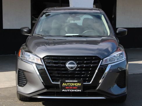 Used 2024 Nissan Kicks S FWD image 2