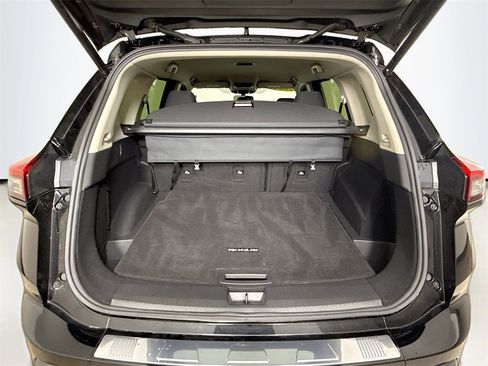 Used 2024 Nissan Rogue SV image 24