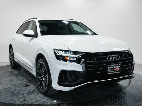 Used 2023 Audi Q8 Premium Plus w/ Premium Plus Package AWD/4WD image 3