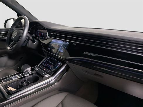 Used 2021 Audi Q7 3.0T Premium Plus w/ Executive Package image 30