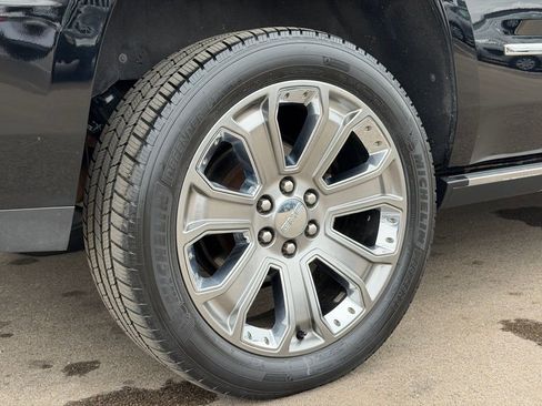 Used 2016 GMC Yukon Denali w/ Open Road Package image 30