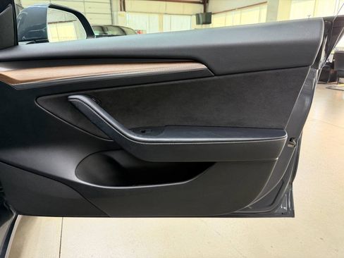 Used 2022 Tesla Model 3 Long Range AWD/4WD image 14