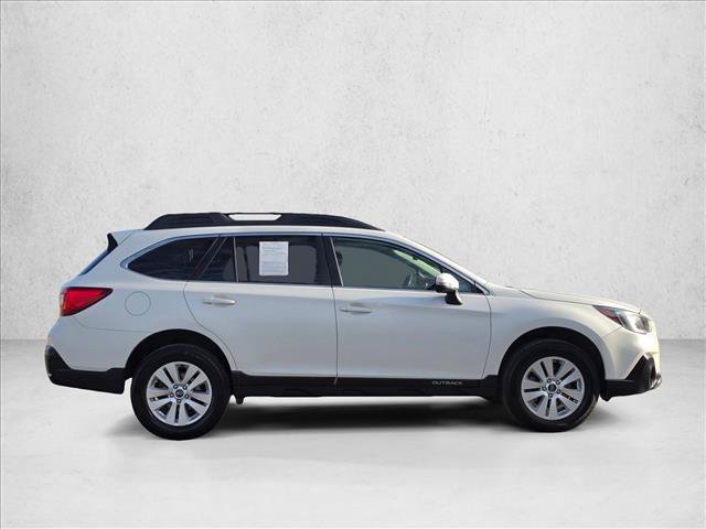 Used 2019 Subaru Outback 2.5i Premium AWD/4WD image 6