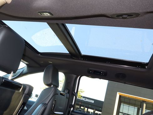 New 2026 Chrysler Pacifica Select image 17