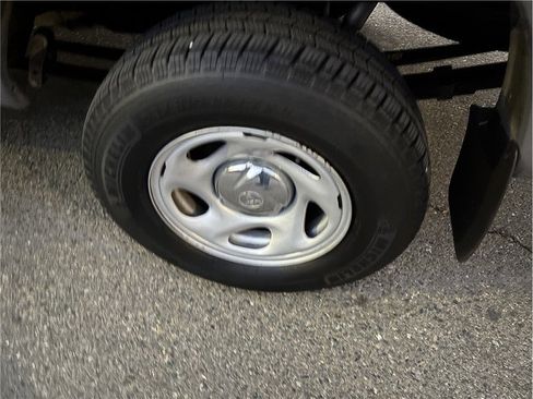 Used 2000 Toyota Tundra SR5 image 10