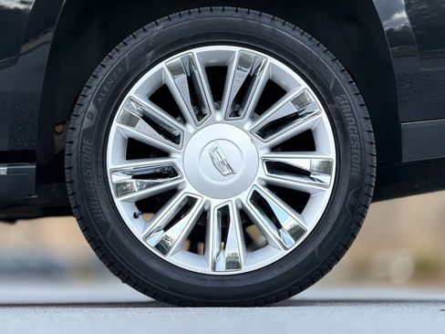 Used 2015 Cadillac Escalade Platinum image 17