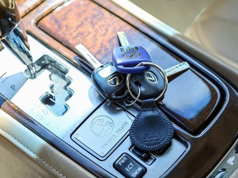 Used 2008 Lexus SC 430 Convertible RWD image 35